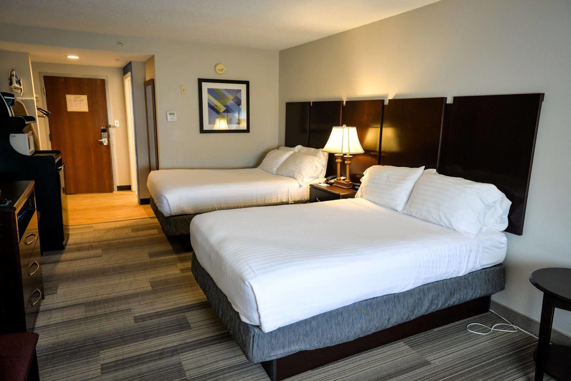 Holiday Inn Express Prince Frederick By Ihg Kültér fotó